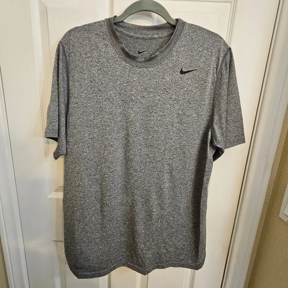 Nike Men’s Large Grey Dri-Fit Athletic Shirt – 100% Polyester Stretch Tee - Picture 1 of 9